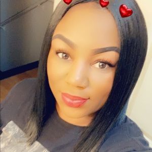 Meet your Posher, Nikia